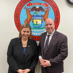 U.S. Senator Elissa Slotkin and POAM VP Jonathan Pignataro meet up.